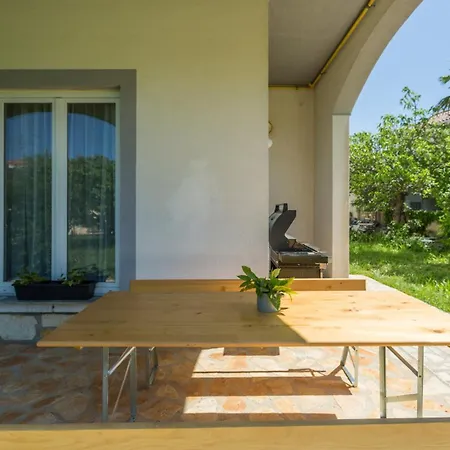 Vista Exclusive Seaview Apartment Funtana